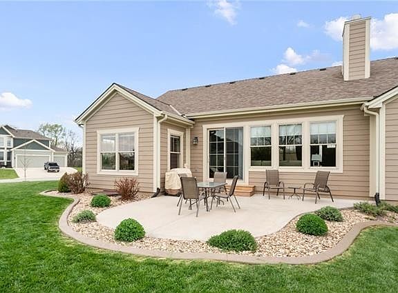 3rd image of 9159 Scott Dr
