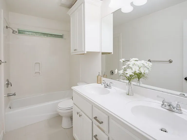 1203 Beacon Ct — Photo 15