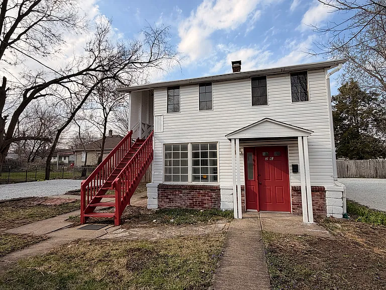 206 Avondale Ave #1 — Photo 1