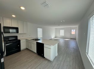 905 Blue Heron Dr, Princeton, TX 75407