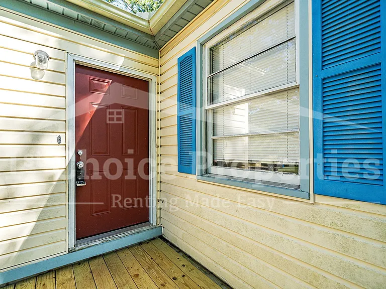 821 Alden Ave — Photo 6