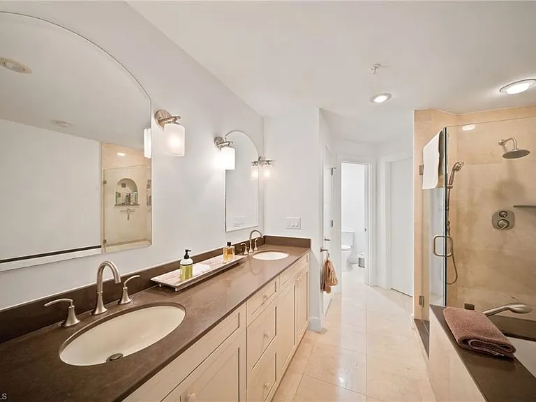 544 10th Ave S #202N — Photo 18
