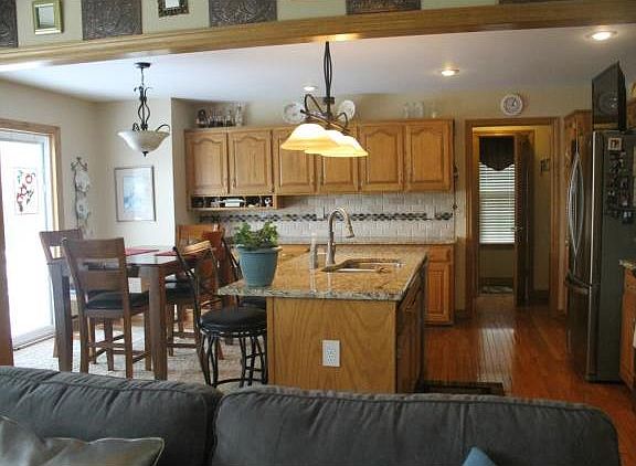 4th image of 21611 W 51st St