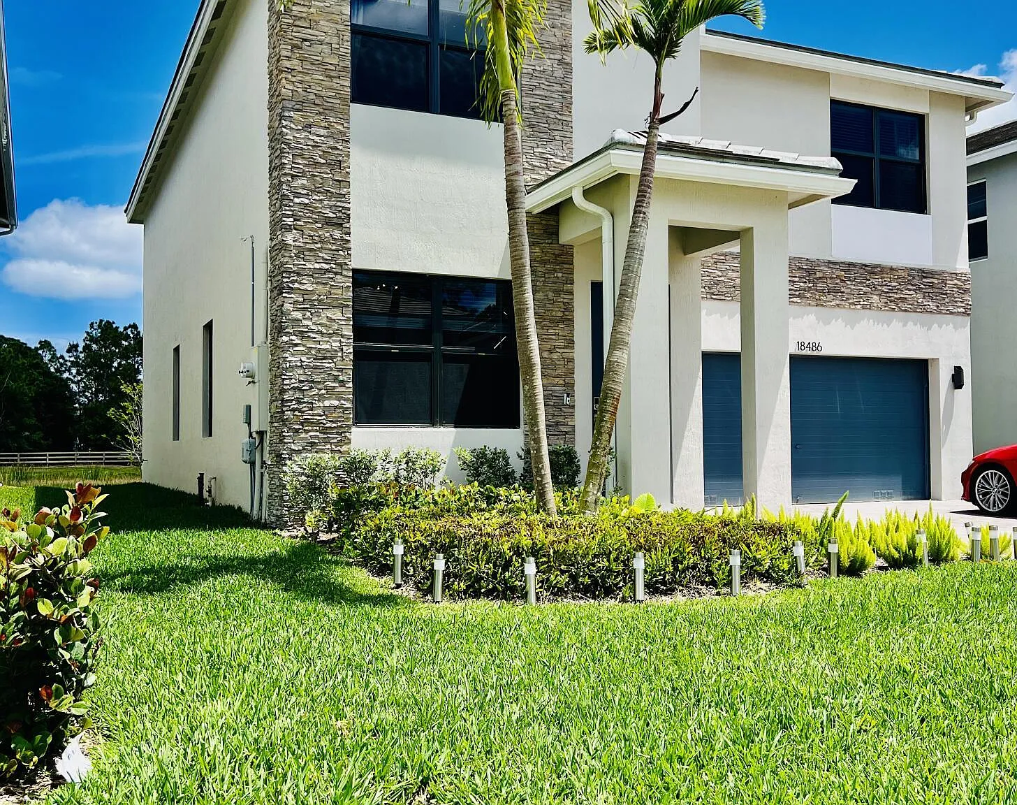 5 bed, 3.0 bath, 2740 sqft, $6,400 — Photo 1