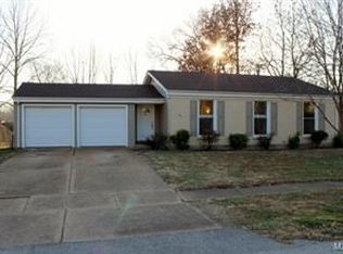 6 Maple Dr, Saint Peters, MO 63376