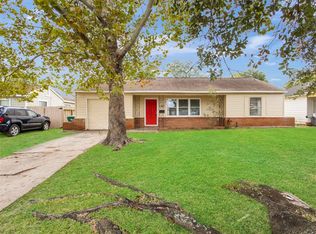 1401 Scarborough Ln, Pasadena, TX 77502