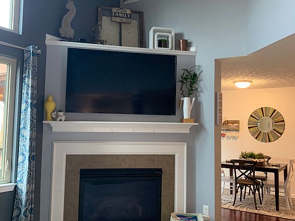2nd image of 477 Ironhorse Dr