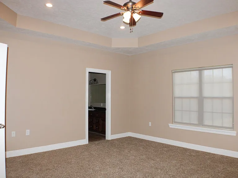 162 James Dr — Photo 11