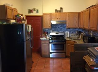 1337 W Huron St APT 2R, Chicago, IL 60642