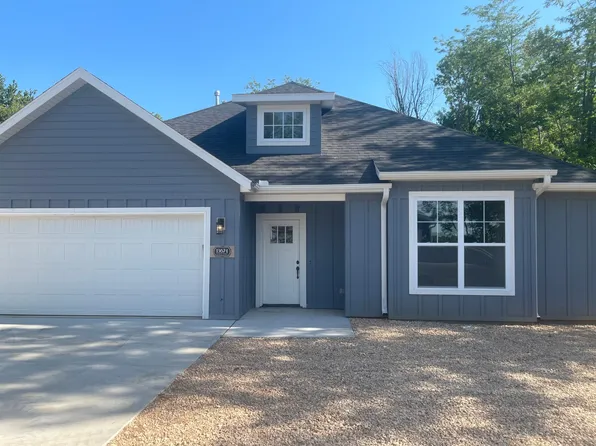 1367-1 W Deane St, Fayetteville, AR 72703