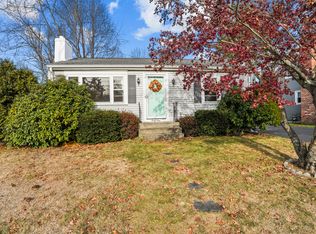 69 Parkway Ave, Cranston, RI 02905