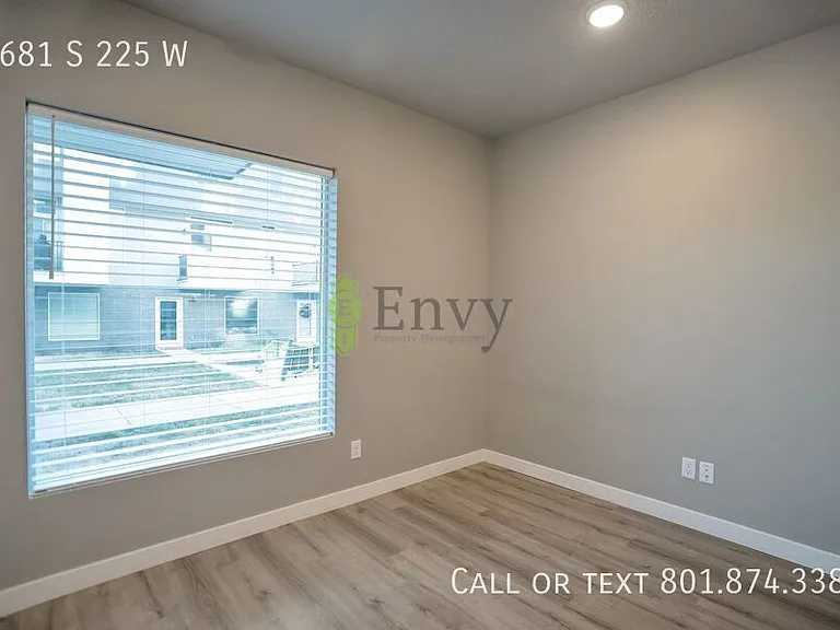 1681 S 225 W — Photo 15