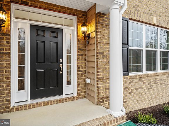 4th image of 12184 Calverts Run Ct