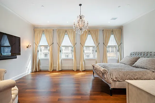 Rented by Compass | media 18