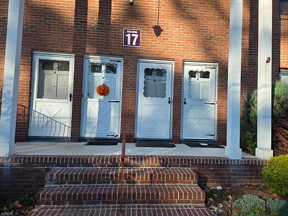 2nd image of 17F Colonial Dr Unit 17F
