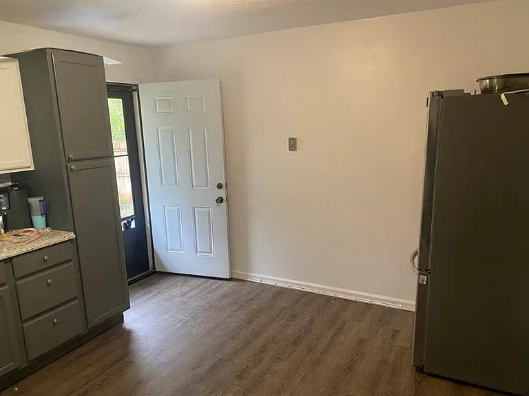 4642 Wellborn Dr — Photo 2