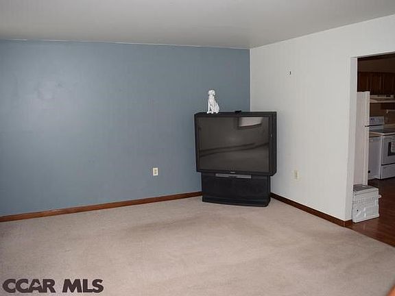 3rd image of 225 Oakwood Ave