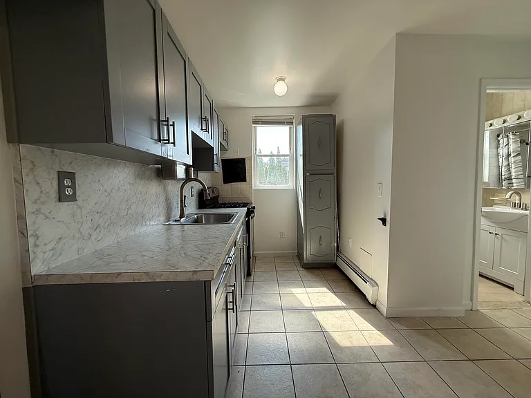 217 Cliff St #3 — Photo 12