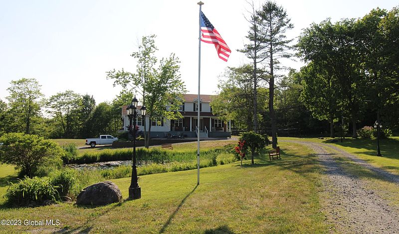 4th image of 2725 Ridge Road