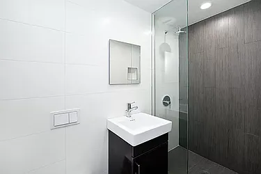 Rented by R New York