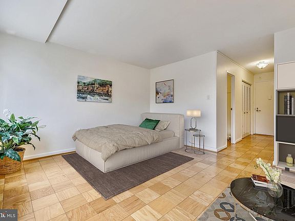 2nd image of 10401 Grosvenor Pl APT 407
