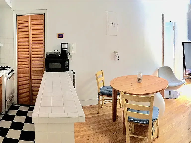 309 W 109th St #2H — Photo 4