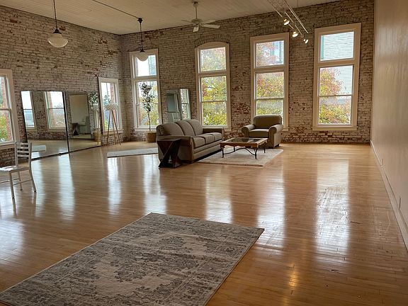 4th image of 1008 Lawrence St #Y