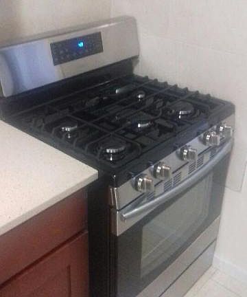2nd image of 3080 33rd St #2