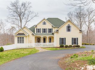 1117 Whispering Oaks Ln, Goode, VA 24556
