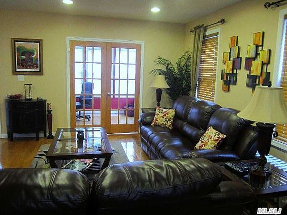 4th image of 10818 174th St