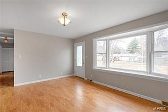 3rd image of 2930 Schneider Dr