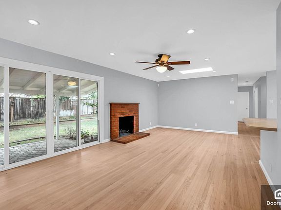 5th image of 4404 Manzanita Dr