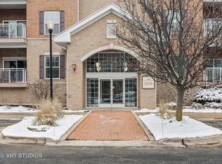 2676 Stone Cir UNIT 107, Geneva, IL 60134