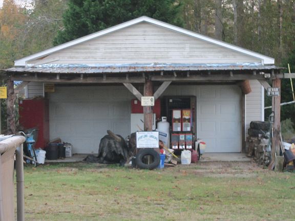 Barn 24 X 36 fully wired.