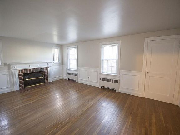 4th image of 22 Pheasant Hill St #0
