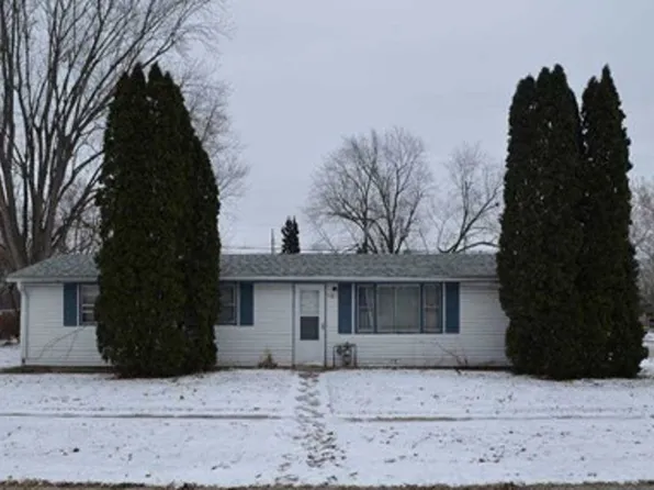 7603 Cadet Rd, Machesney Park, IL 61115