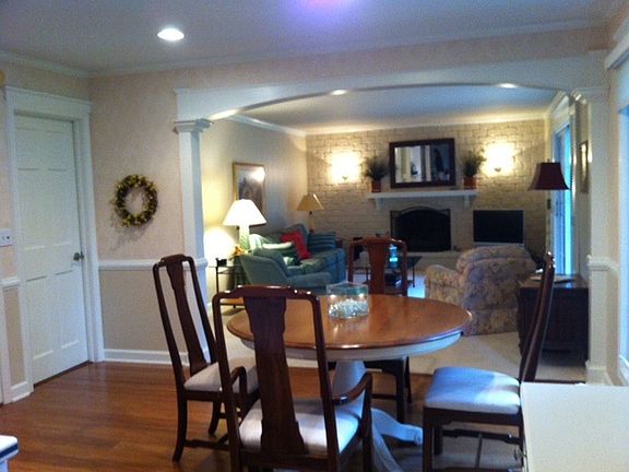 2nd image of 2980 Burrwick Dr SE