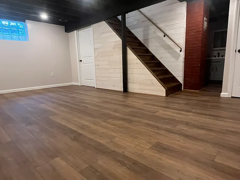 7918 Roderick Dr — Photo 13