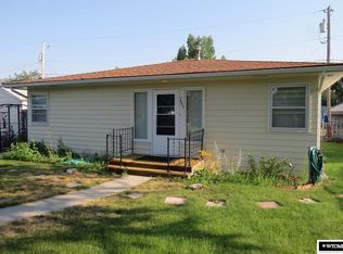 1007 E Jackson Ave, Riverton, WY 82501