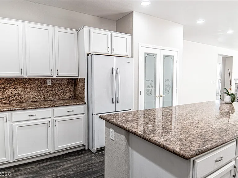 6545 Black Oaks St — Photo 22