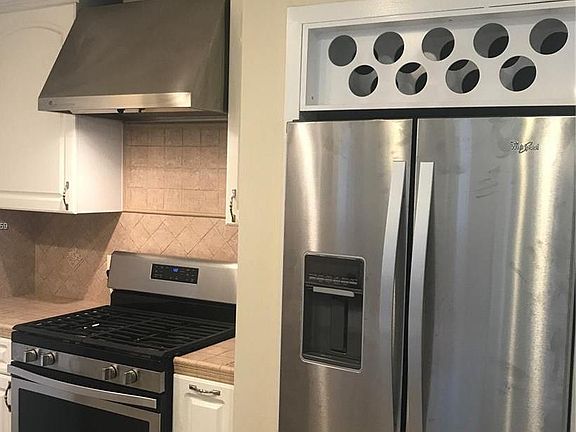 5th image of 700 Biltmore Way APT 611