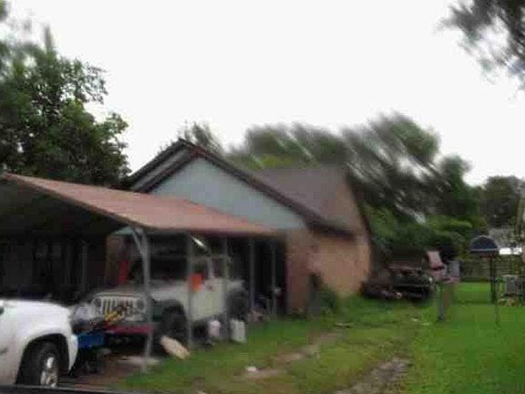 3rd image of 330 Coventry Ln
