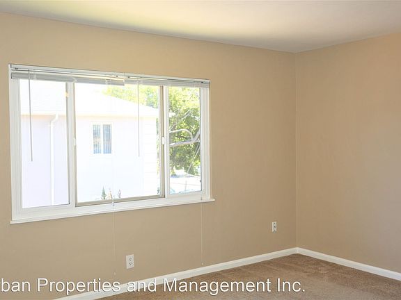 3rd image of 950 Magnolia Ave Unit 11