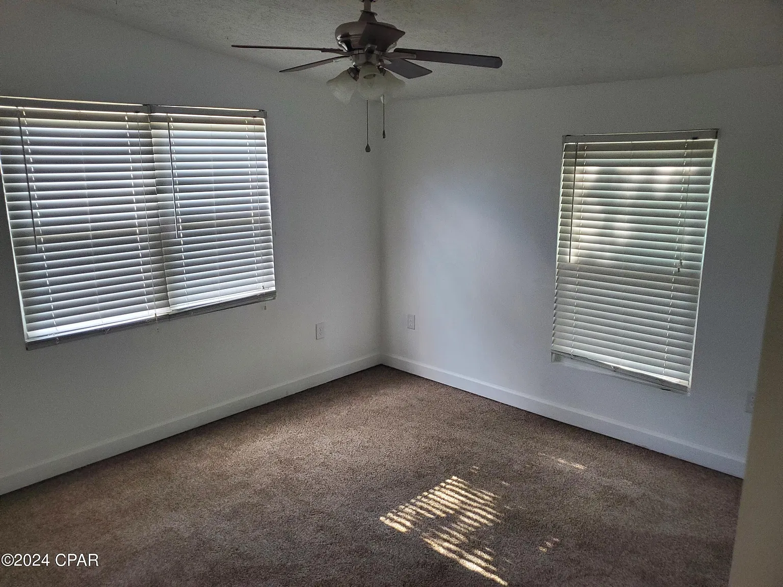 2 bed, 918 sqft, $1,350 — Photo 3