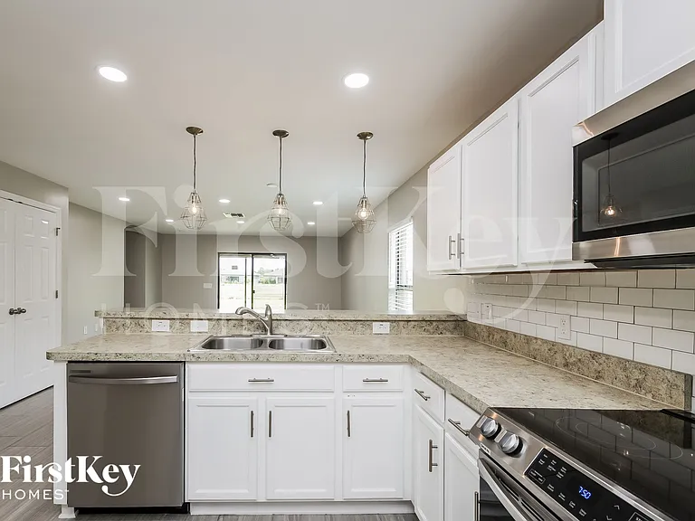 354 Shadow Lakes Dr — Photo 5