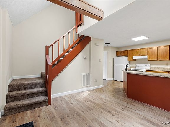 4th image of 8418 Scottingham Ct