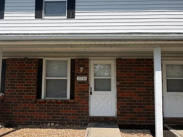 2936 Mayer Dr, Saint Charles, MO 63301