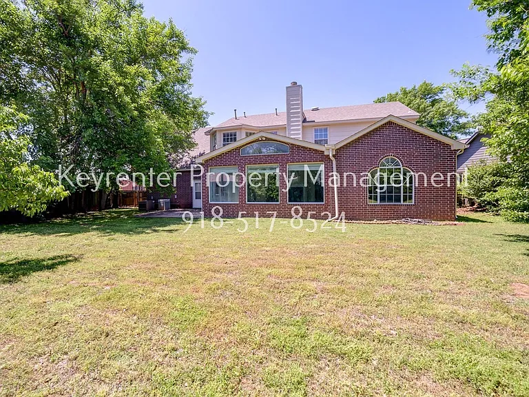 10119 S College Pl — Photo 36