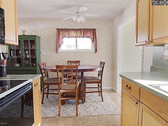4th image of 3798 Argonne St