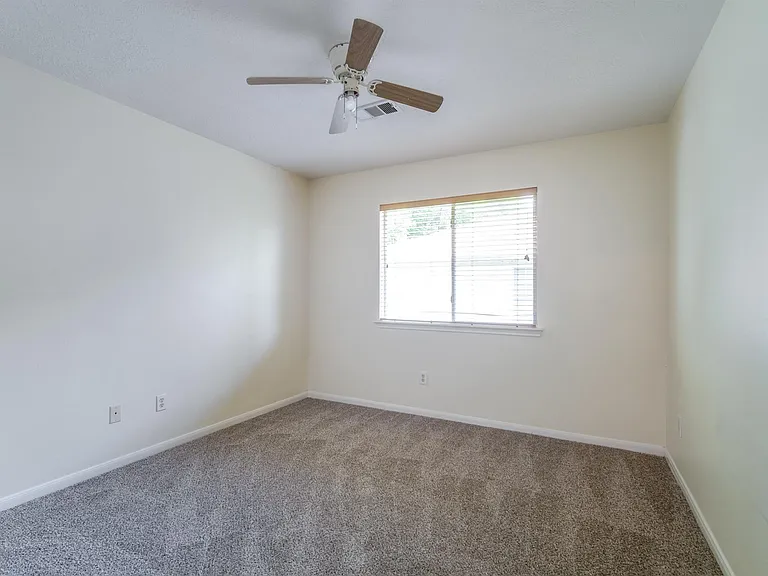 17143 Summer Hollow Dr — Photo 29
